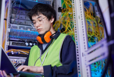 Transport engineer supporting higher-capacity wireless backhaul network infrastructure